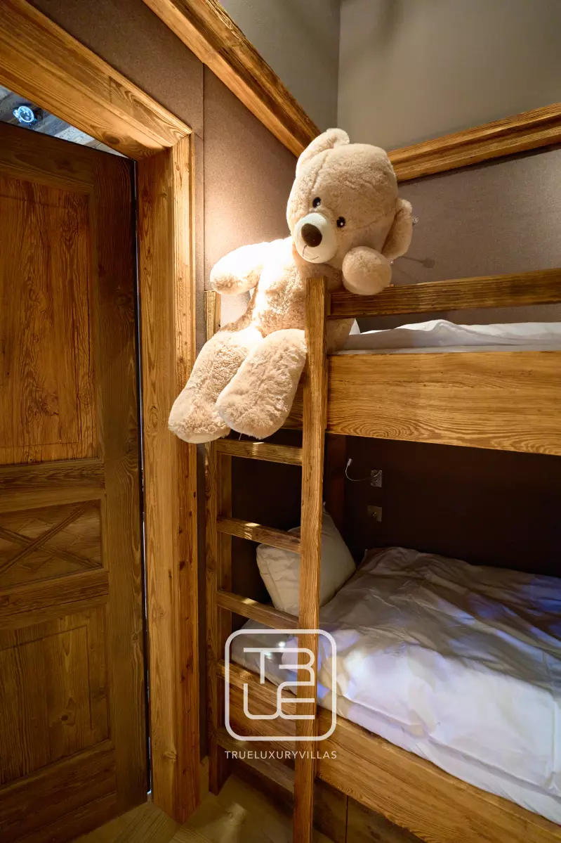 Schlafzimmer 6