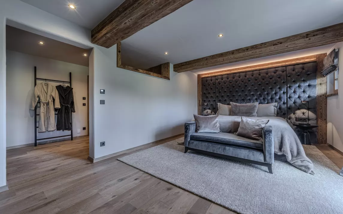 Schlafzimmer 1