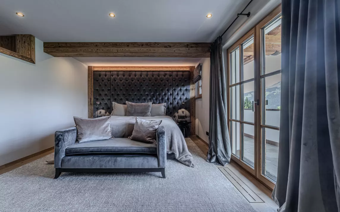 Schlafzimmer 1