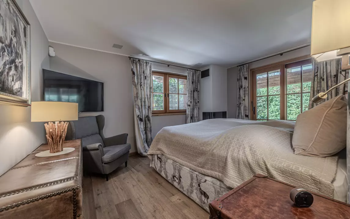 Schlafzimmer 1
