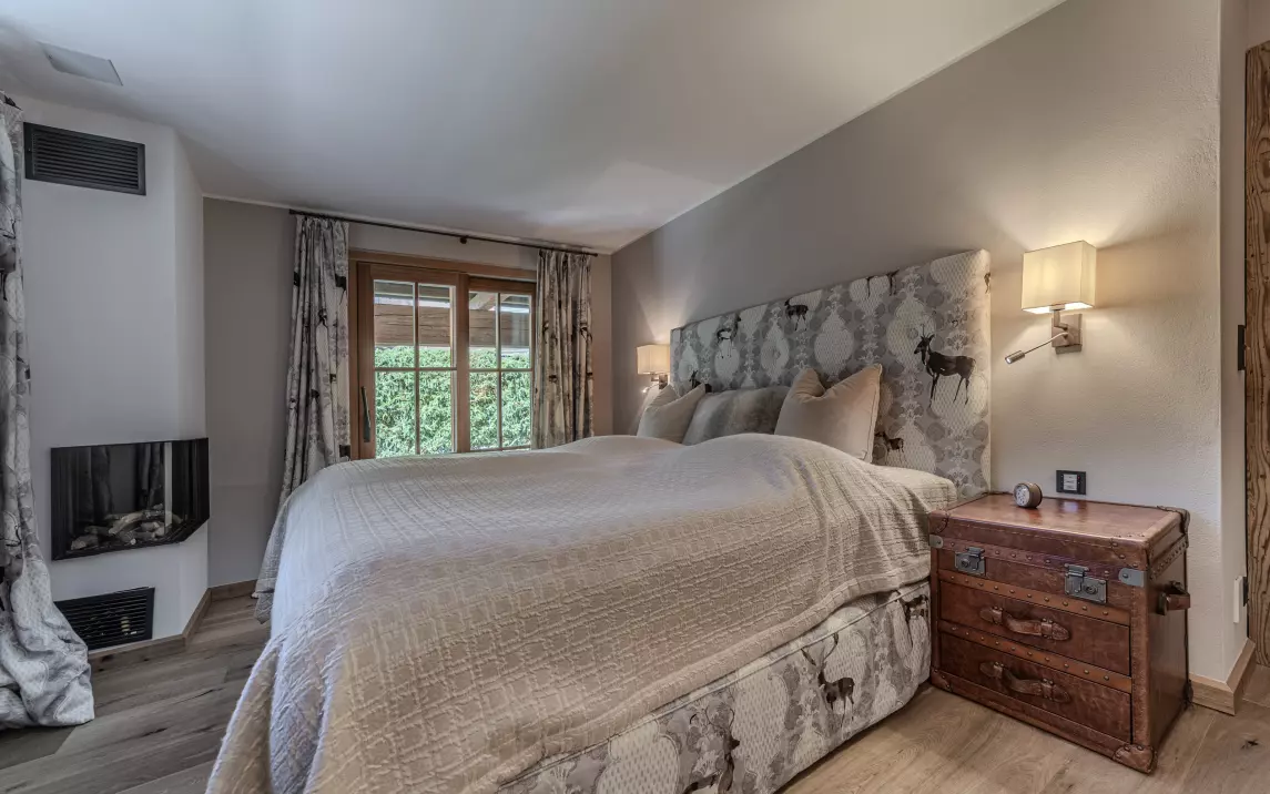 Schlafzimmer 1