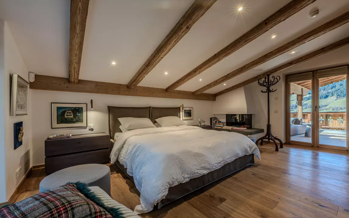 Schlafzimmer 1