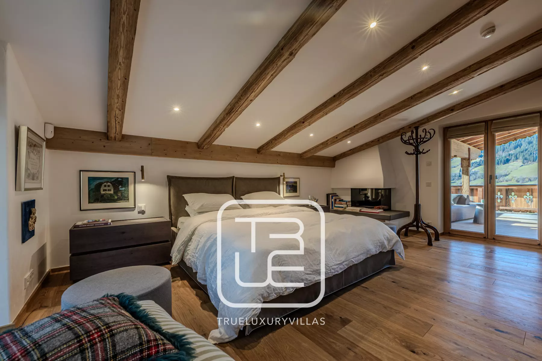 Schlafzimmer 1
