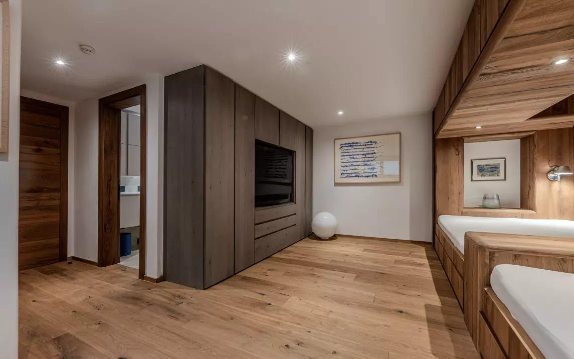 Schlafzimmer 6
