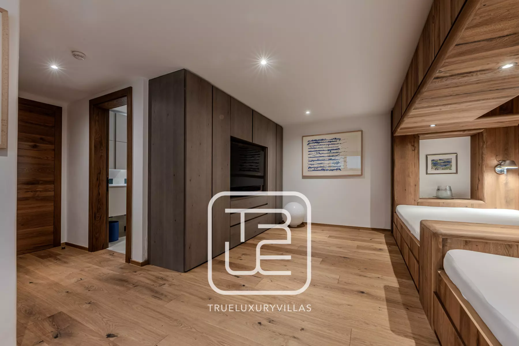 Schlafzimmer 6