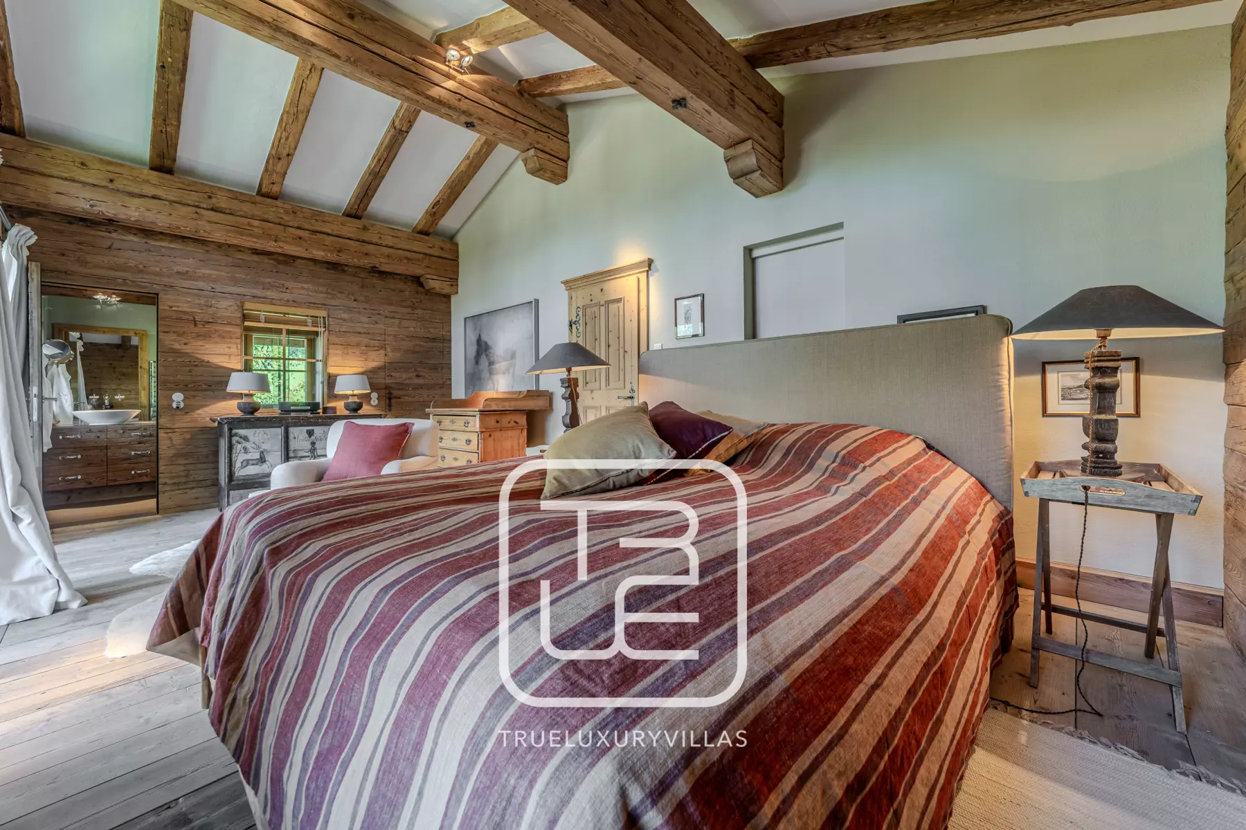 Schlafzimmer 1