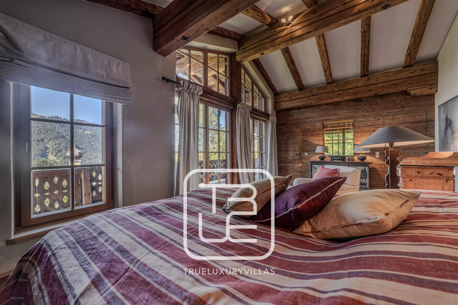 Schlafzimmer 1