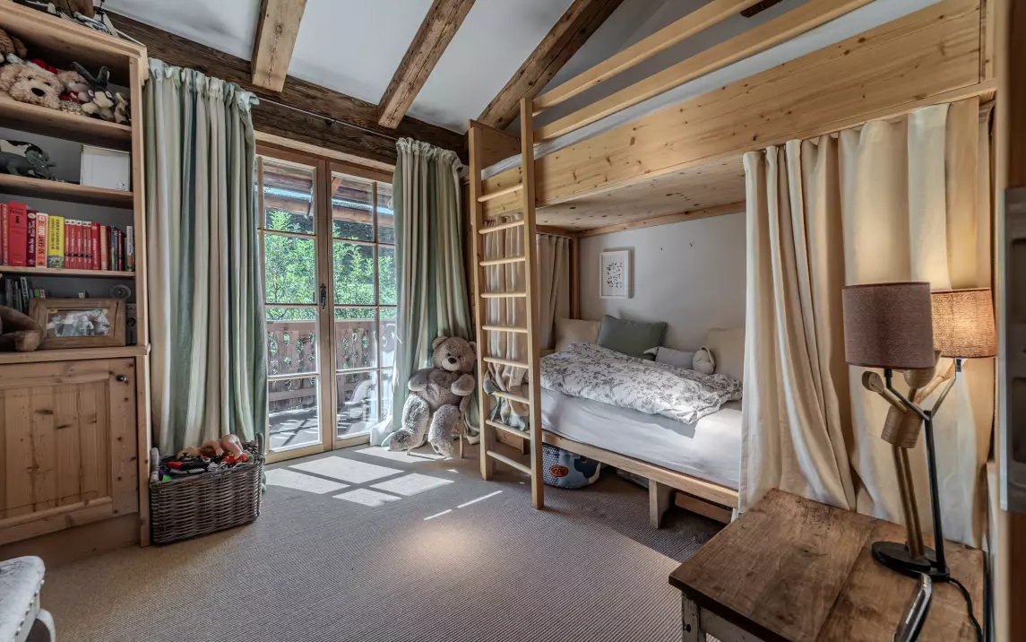 Schlafzimmer 5