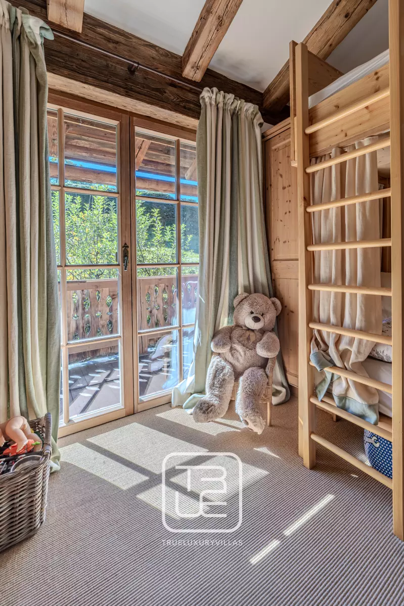 Schlafzimmer 5