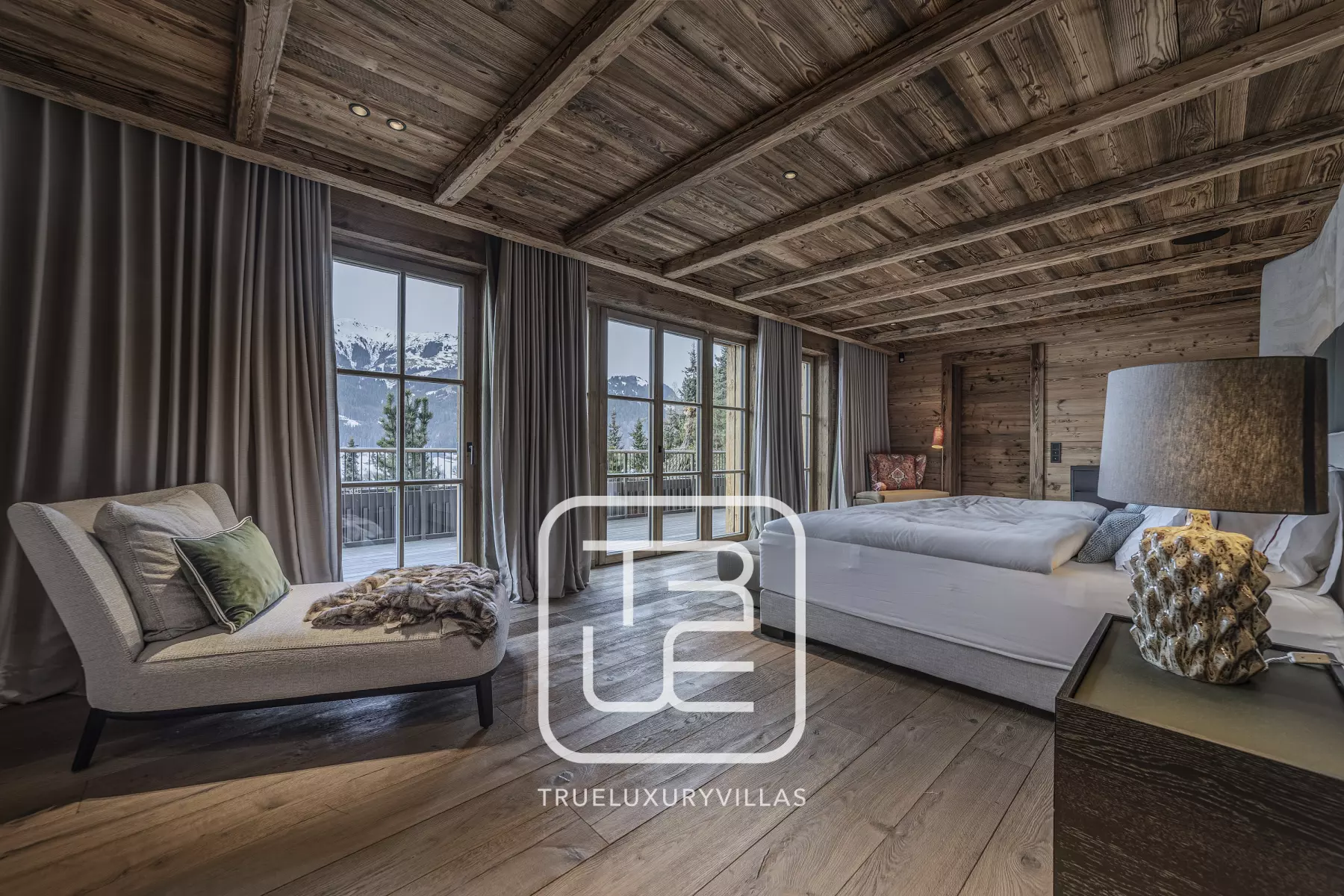Schlafzimmer 1