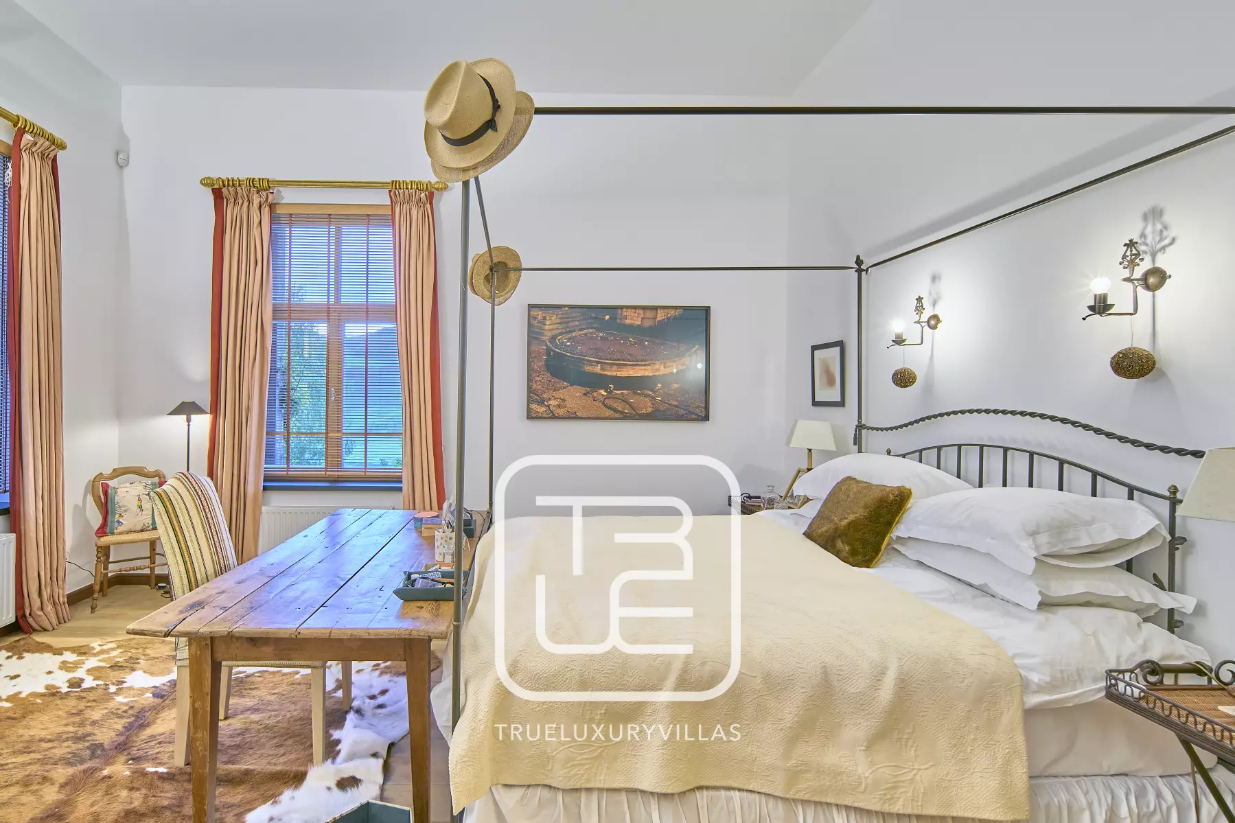 Schlafzimmer 1