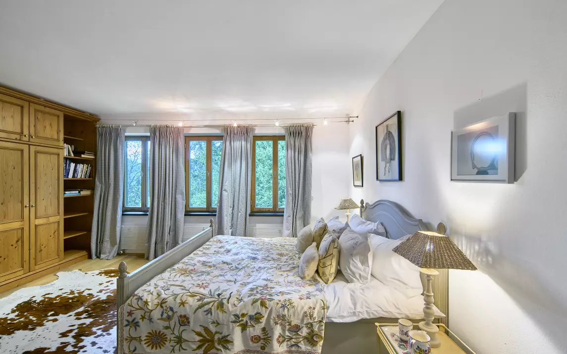 Schlafzimmer 4