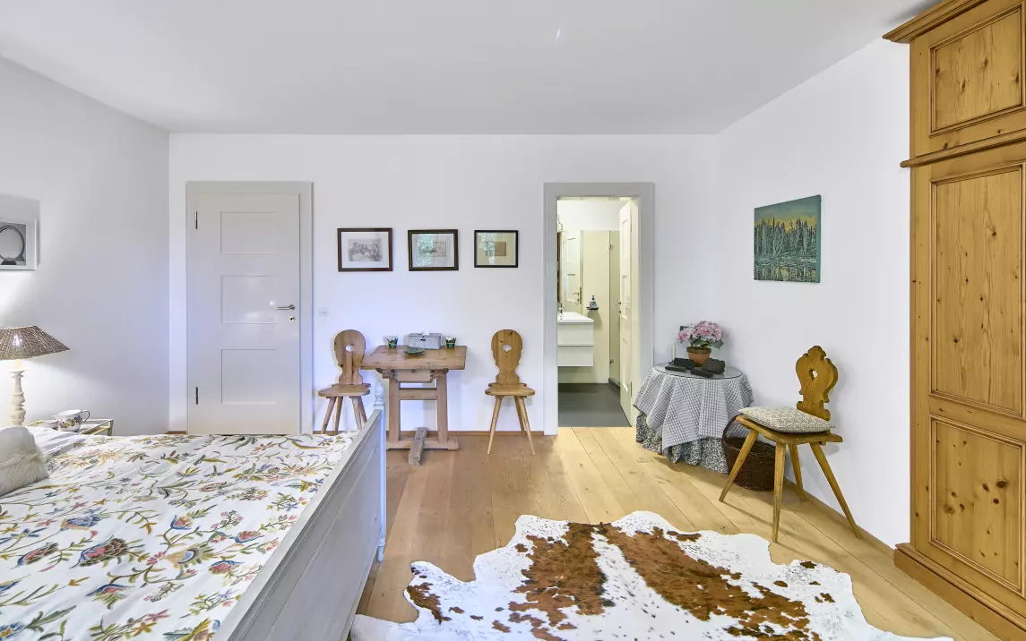 Schlafzimmer 4