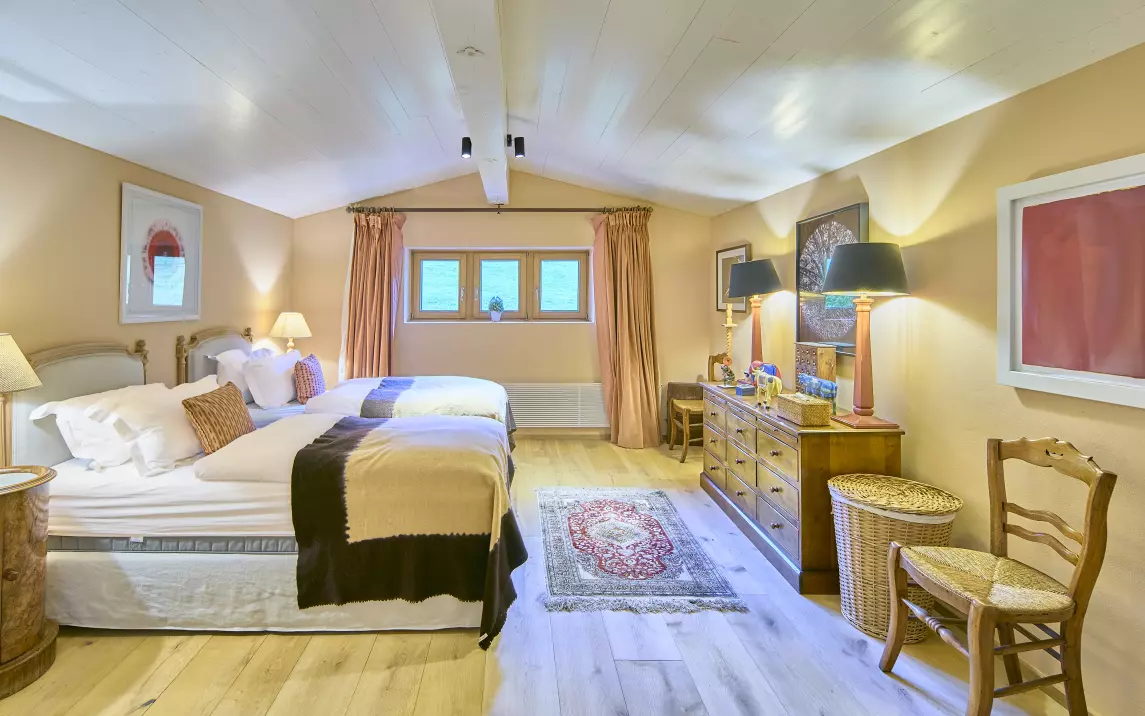 Schlafzimmer 5