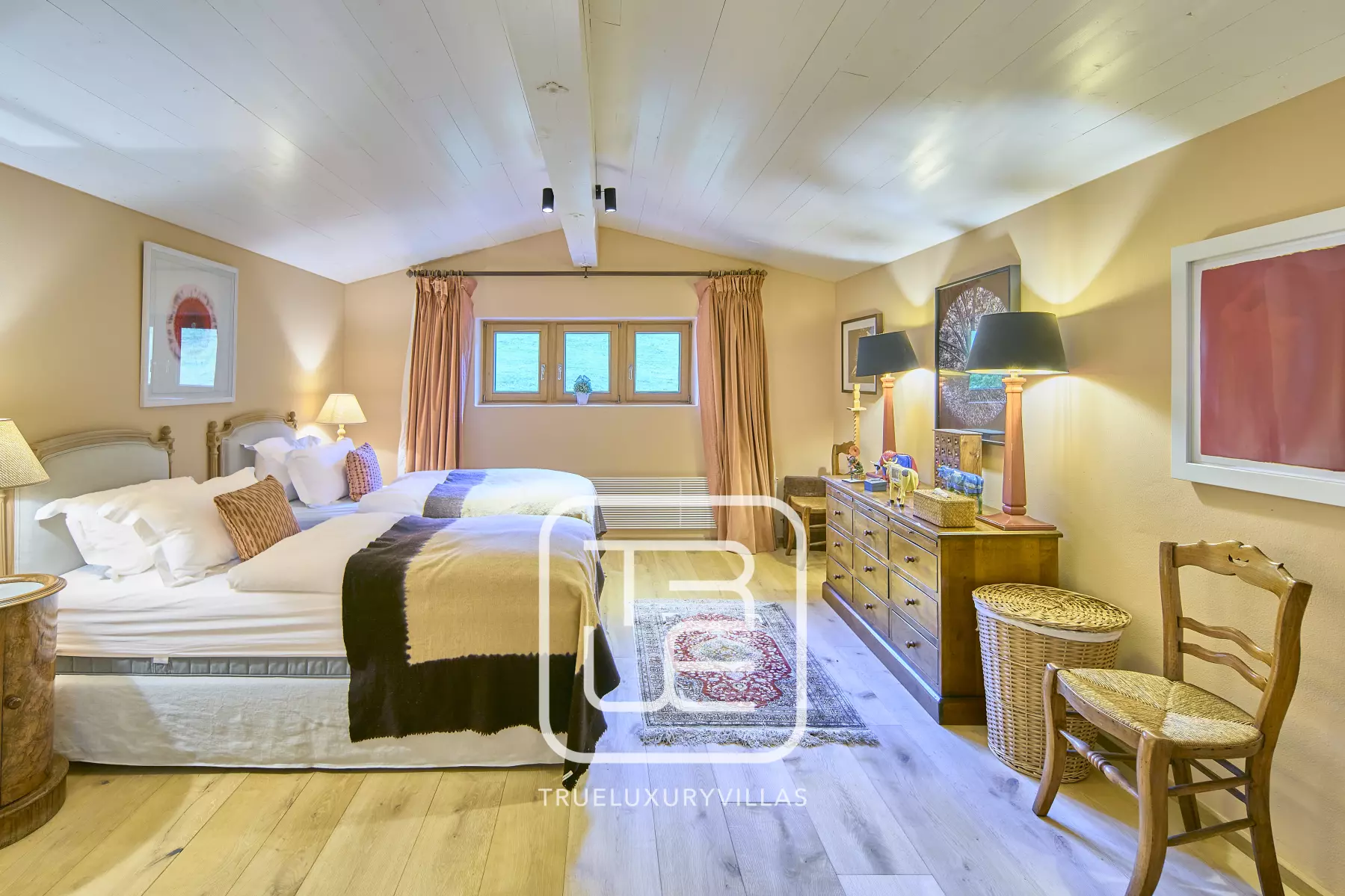 Schlafzimmer 5