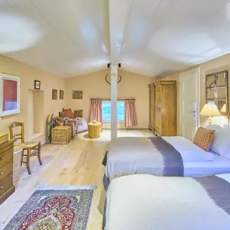 Schlafzimmer 5