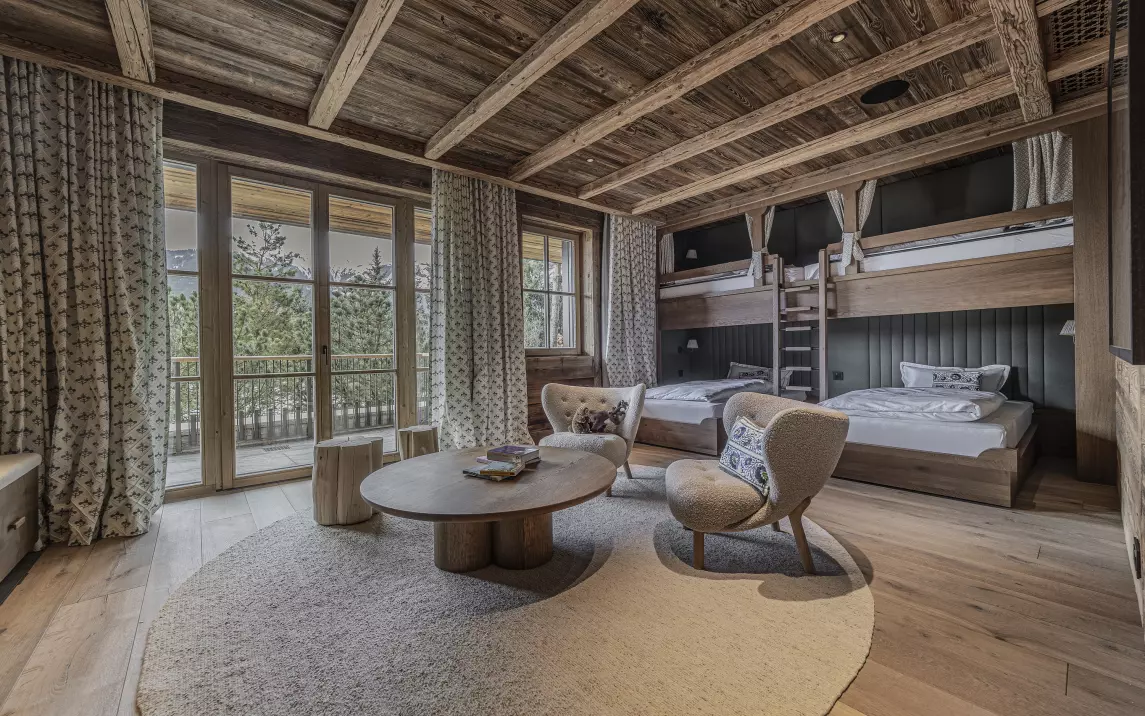 Schlafzimmer 5