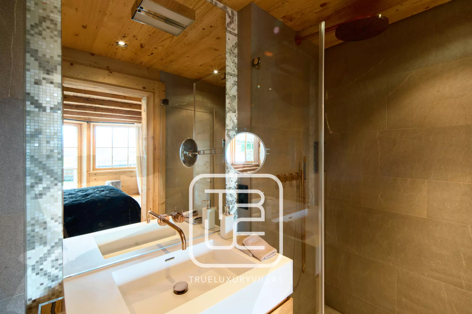 Schlafzimmer 13