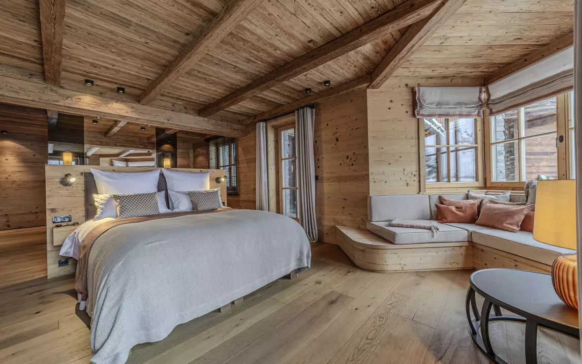 Schlafzimmer 8