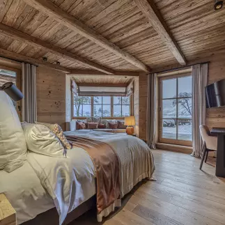 Schlafzimmer 8