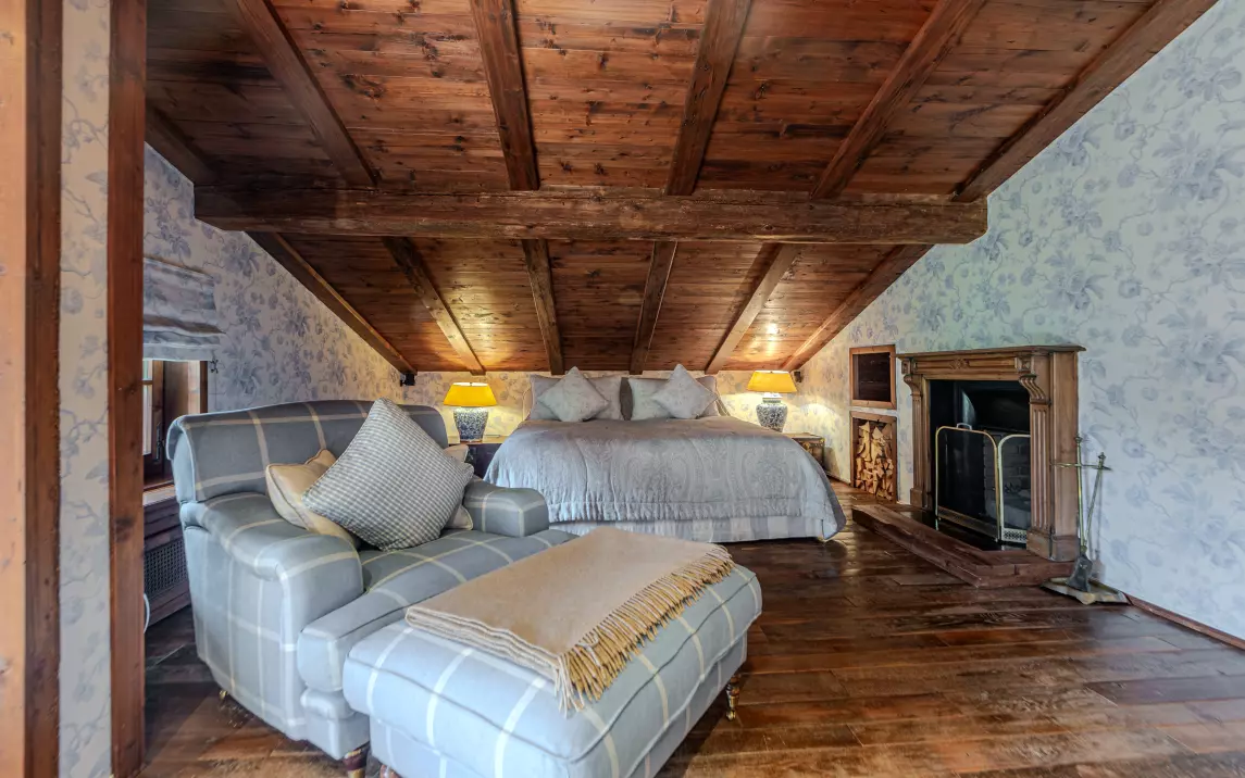 Schlafzimmer 1