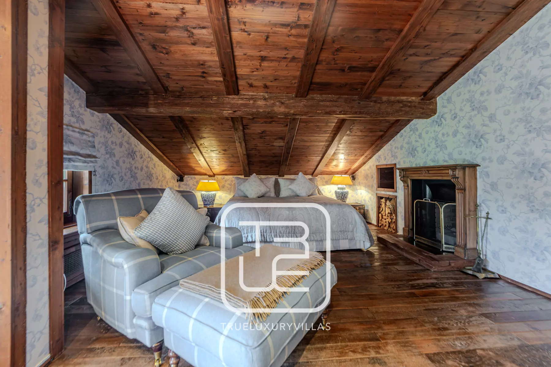 Schlafzimmer 1