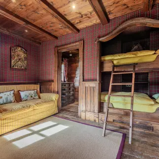 Schlafzimmer 4
