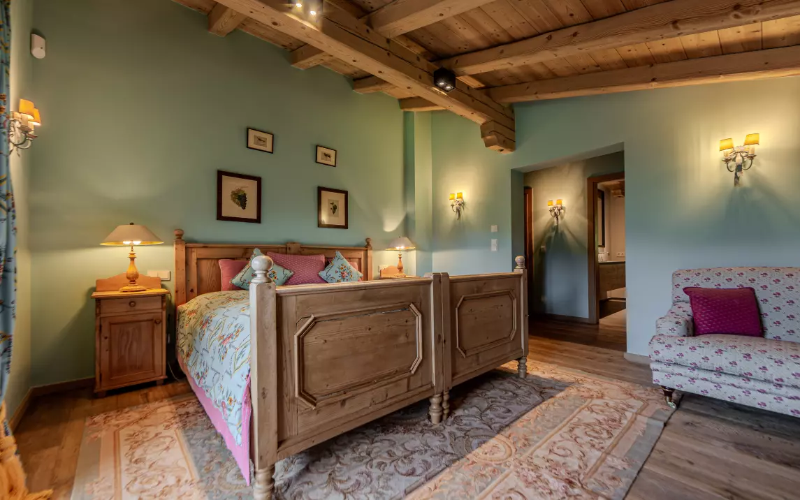 Schlafzimmer 6