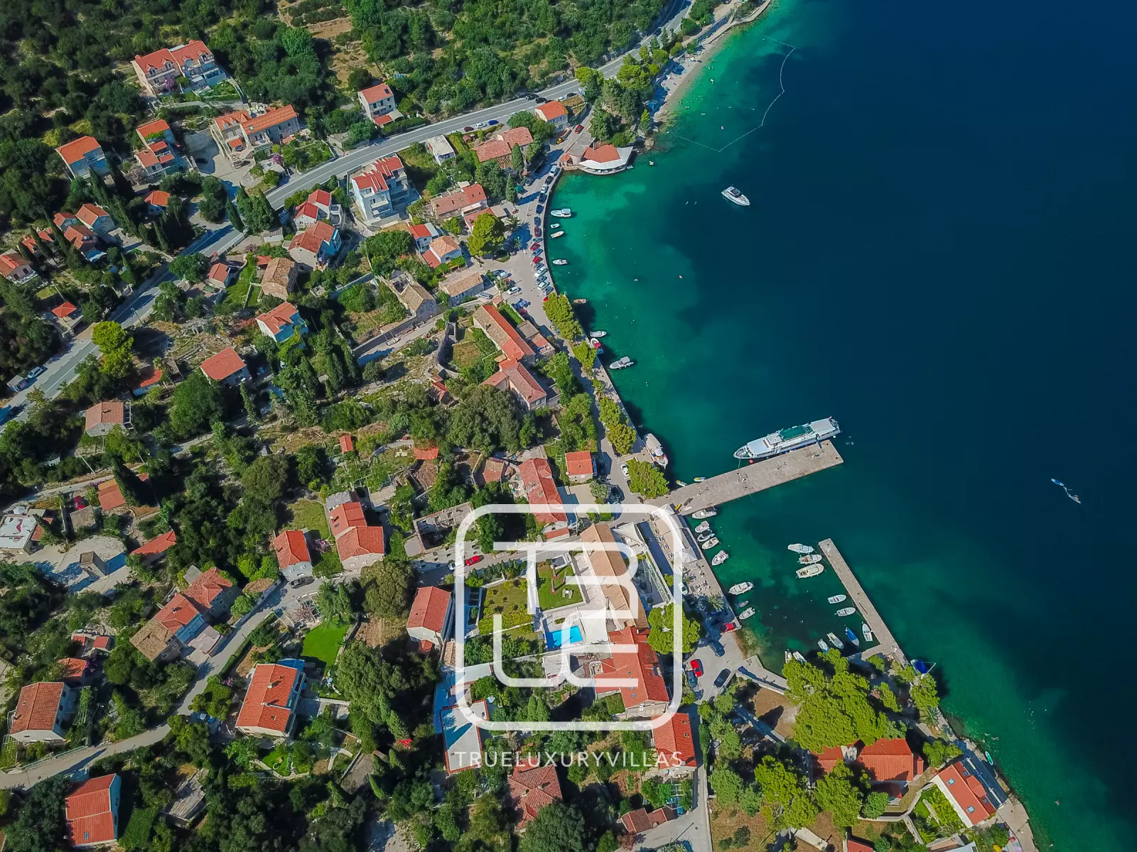 Villa Corina