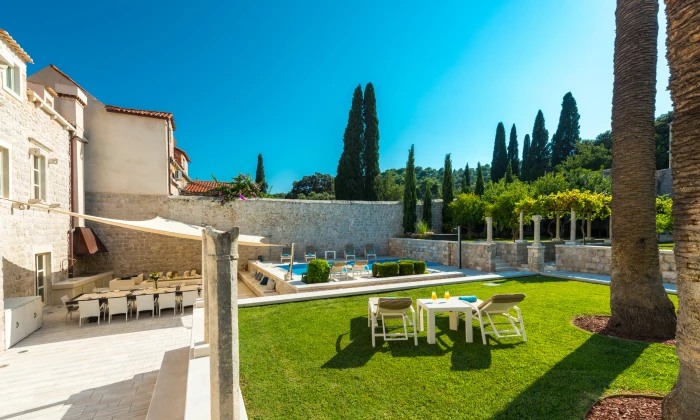 Villa Corina