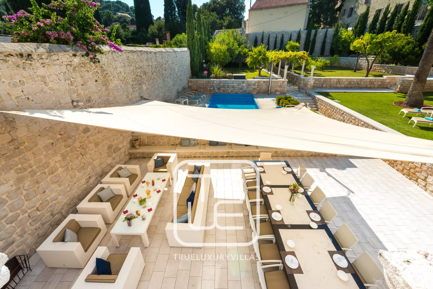 Villa Corina