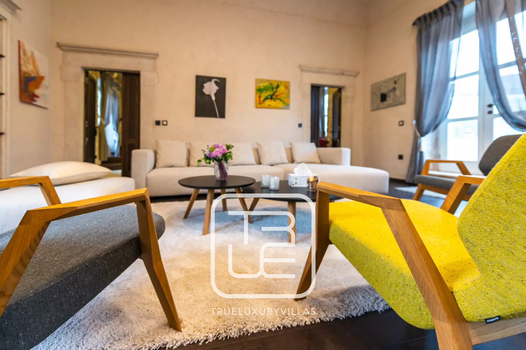 Villa Corina