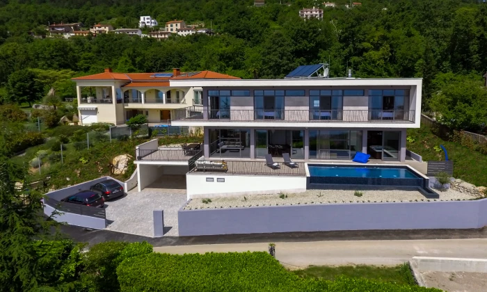 Villa Astro