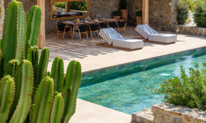 Lukas Estate