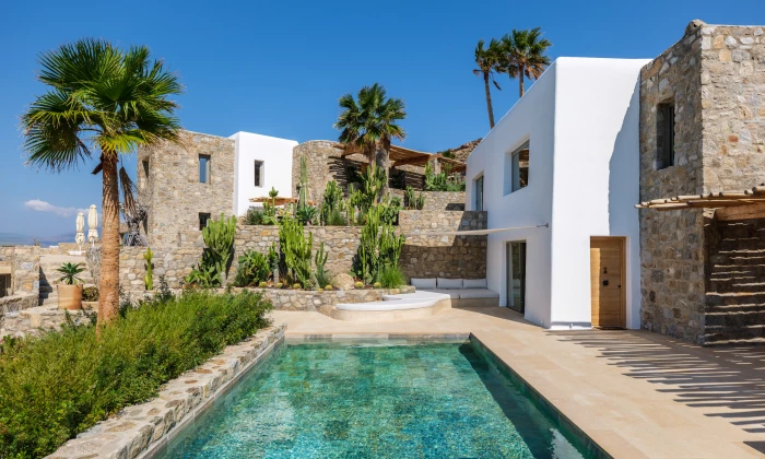 Lukas Estate