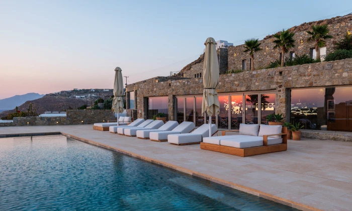 Lukas Estate