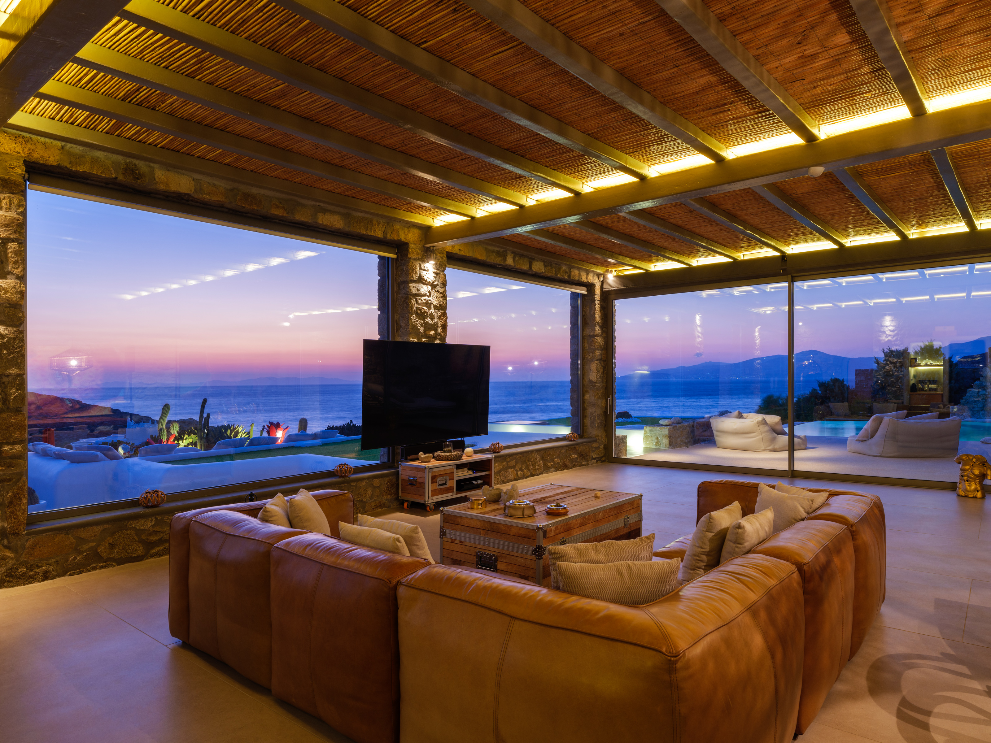 Lukas Estate
