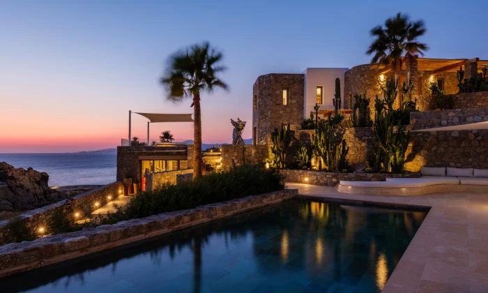 Lukas Estate