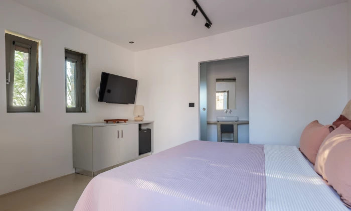 Lukas Estate