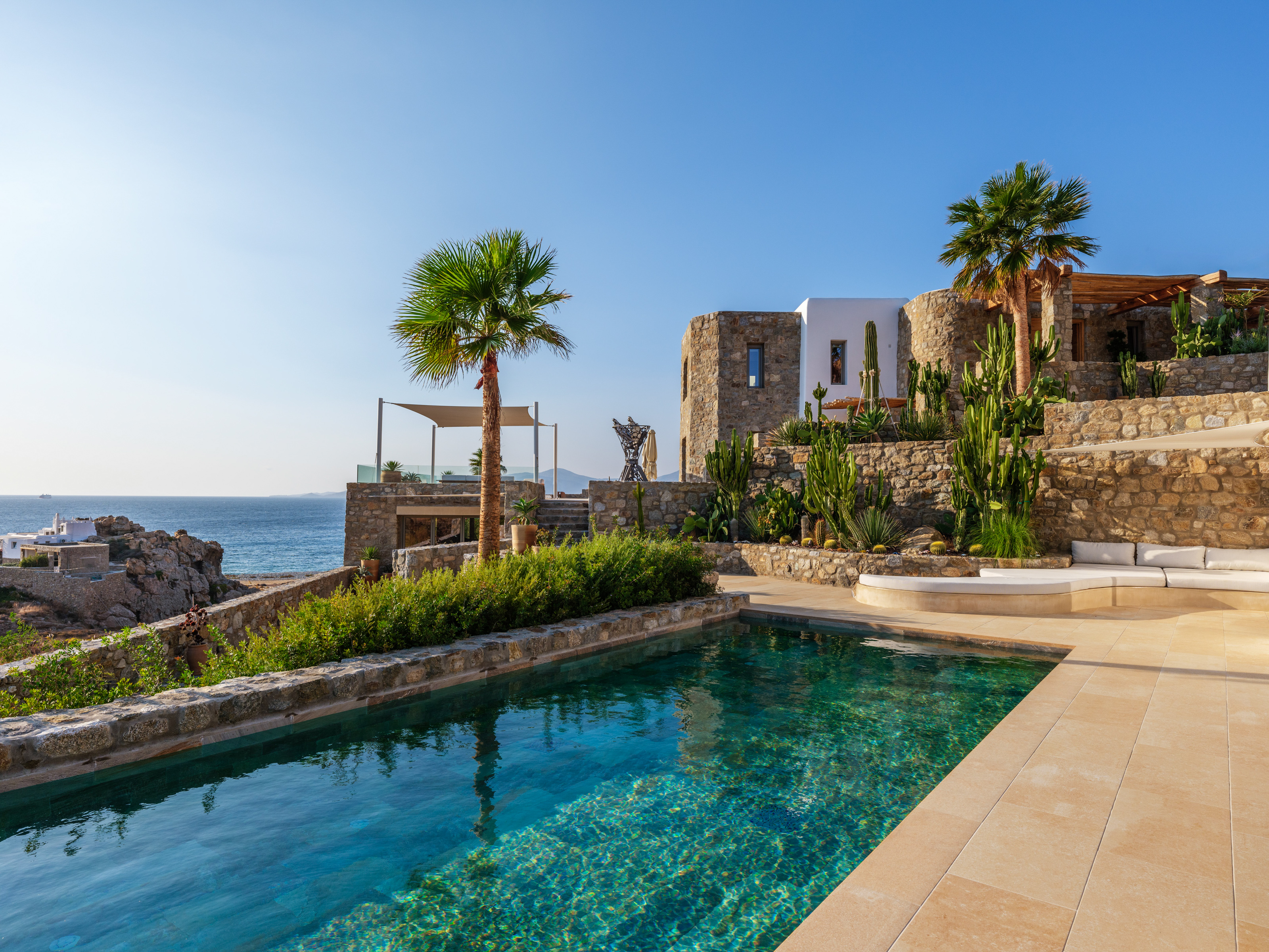 Lukas Estate