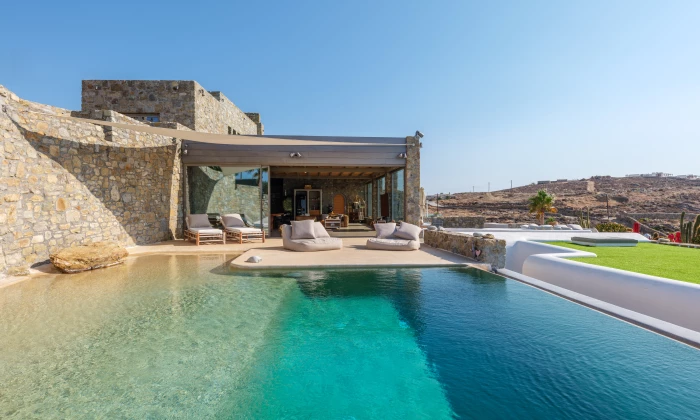 Lukas Estate