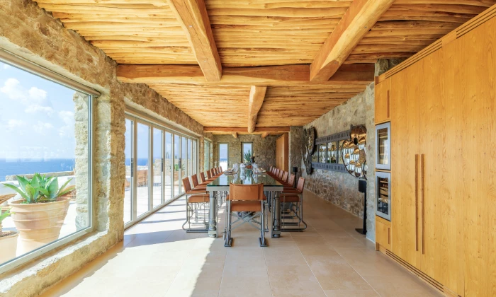 Lukas Estate