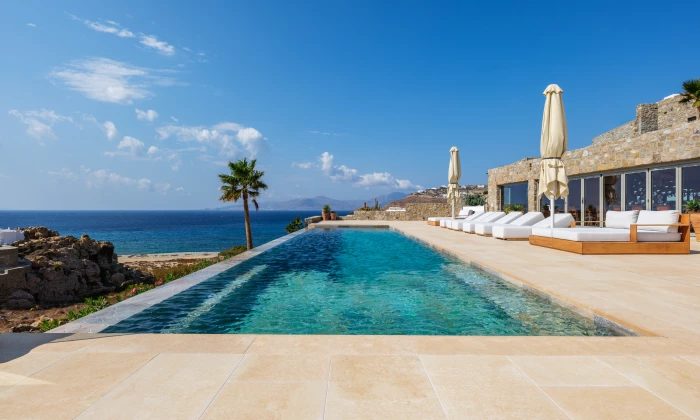 Lukas Estate