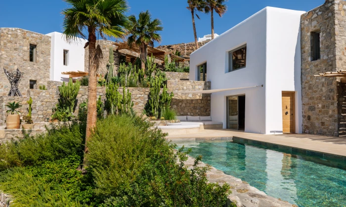Lukas Estate