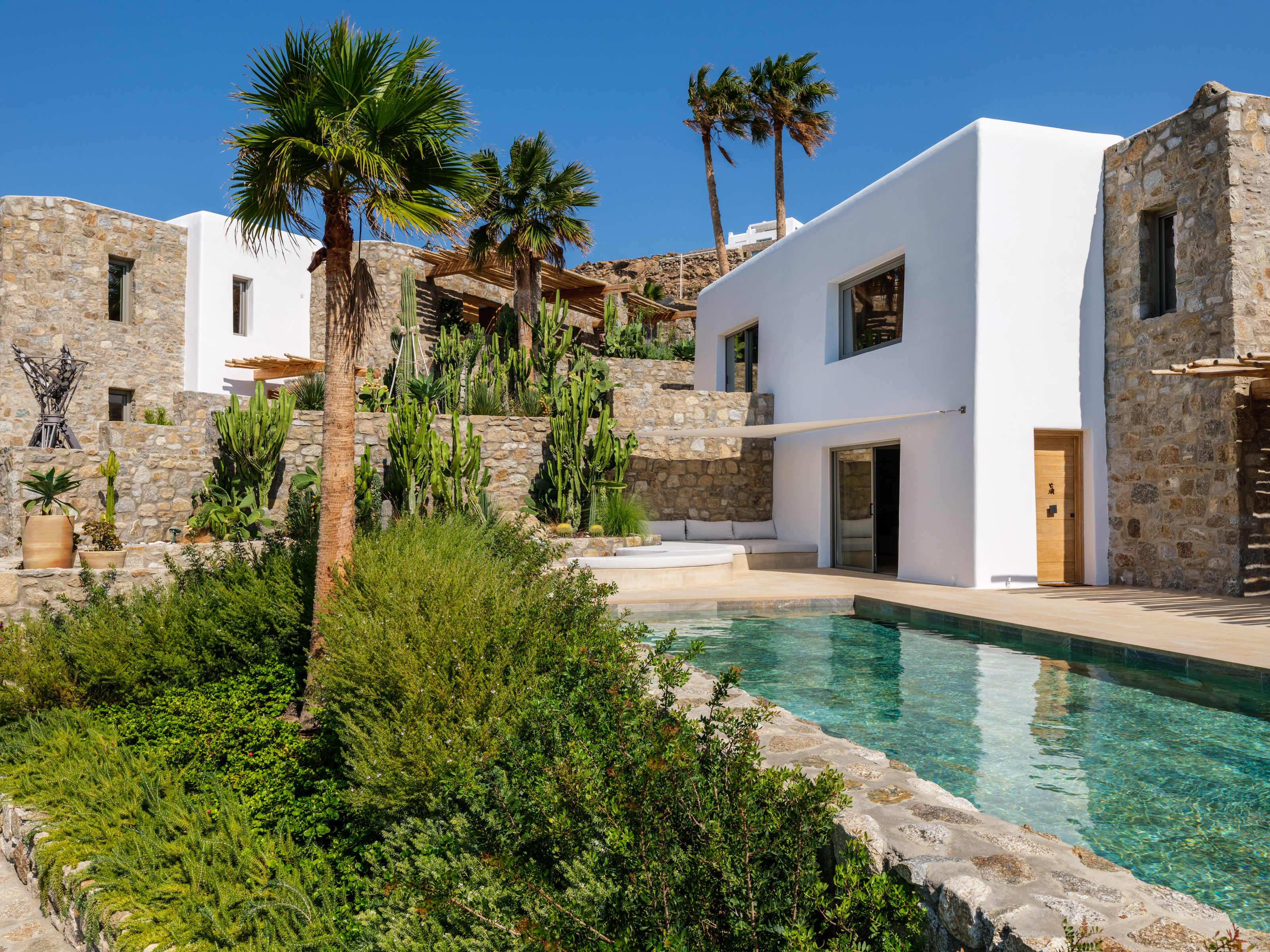 Lukas Estate