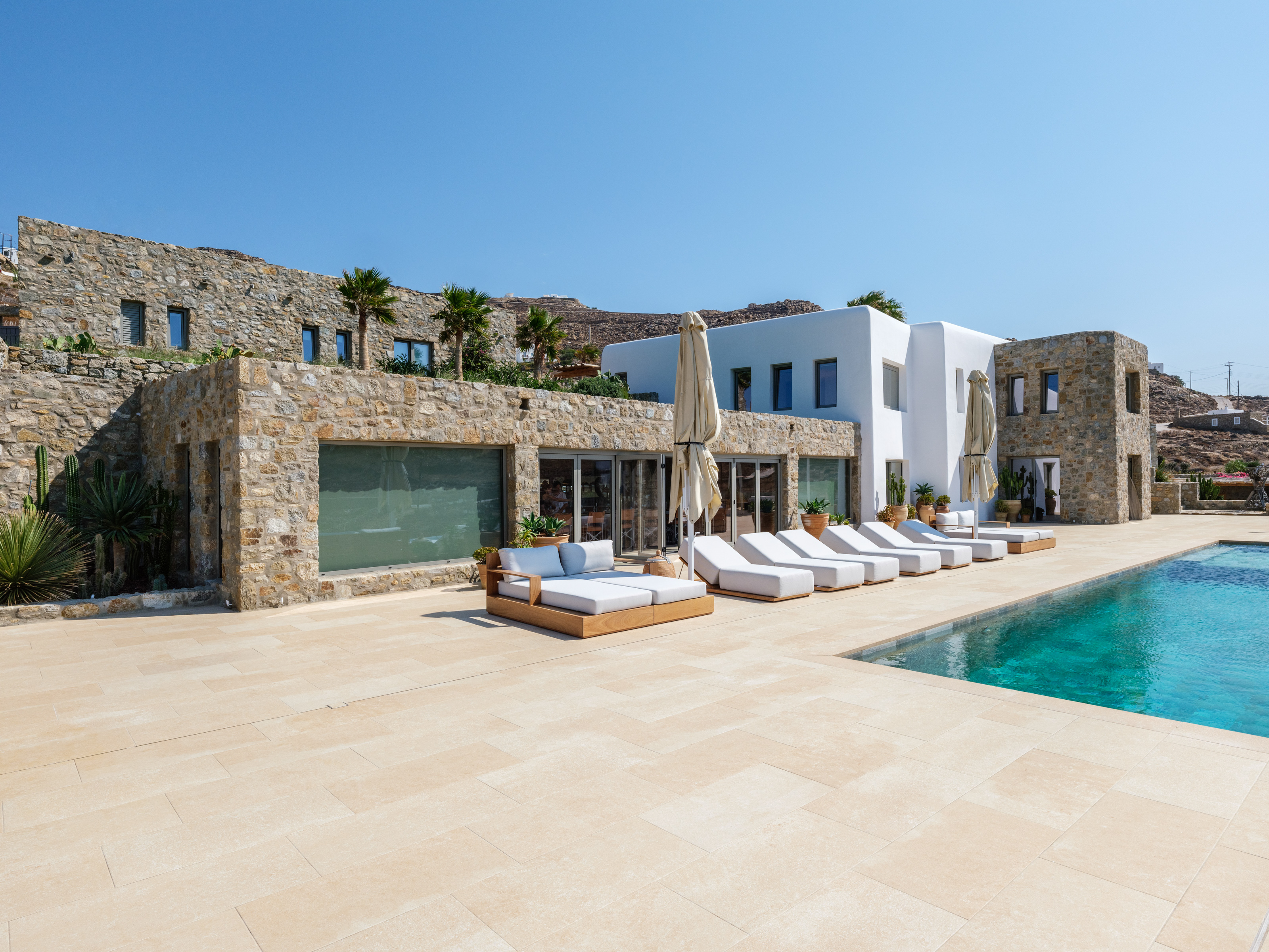 Lukas Estate