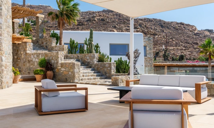 Lukas Estate