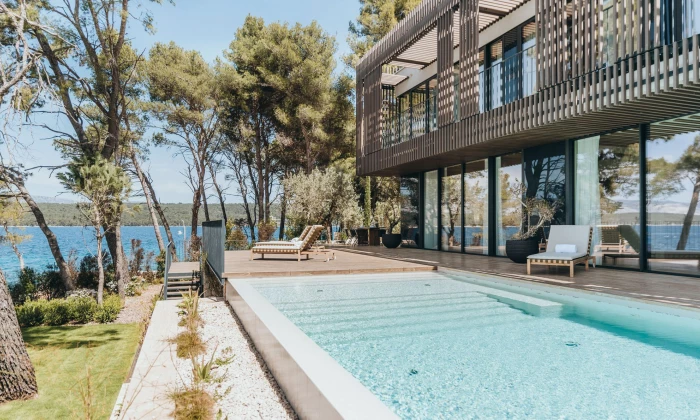 Villa Bay