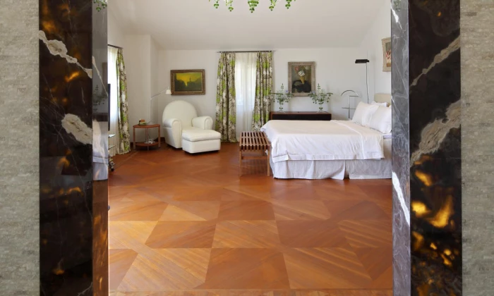 Villa Mira